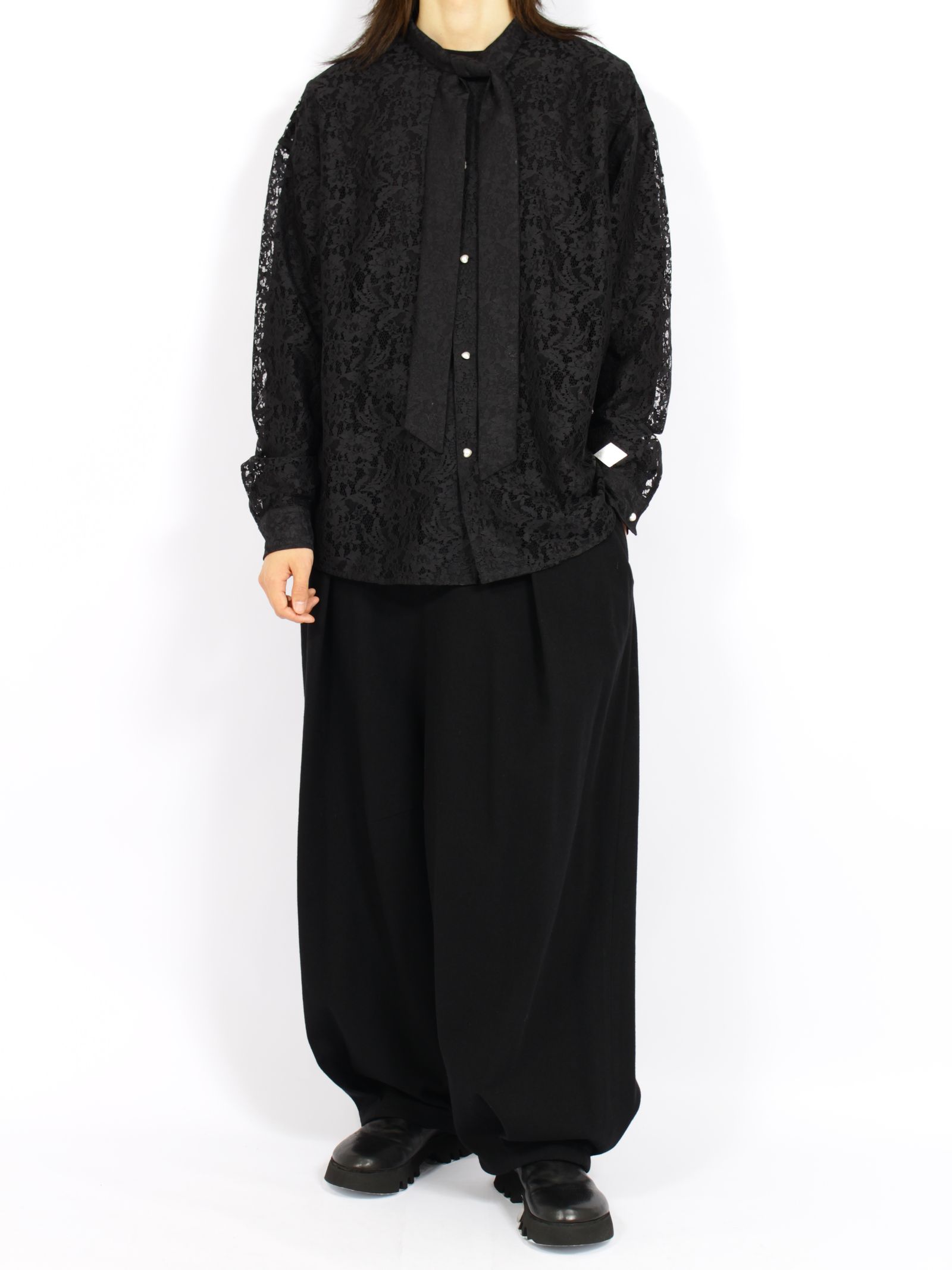 【26AW】フラワーレース ボウタイ シャツ 花柄レース 長袖シャツ / FLOWER LACE BOW TIE SHIRT / ブラック