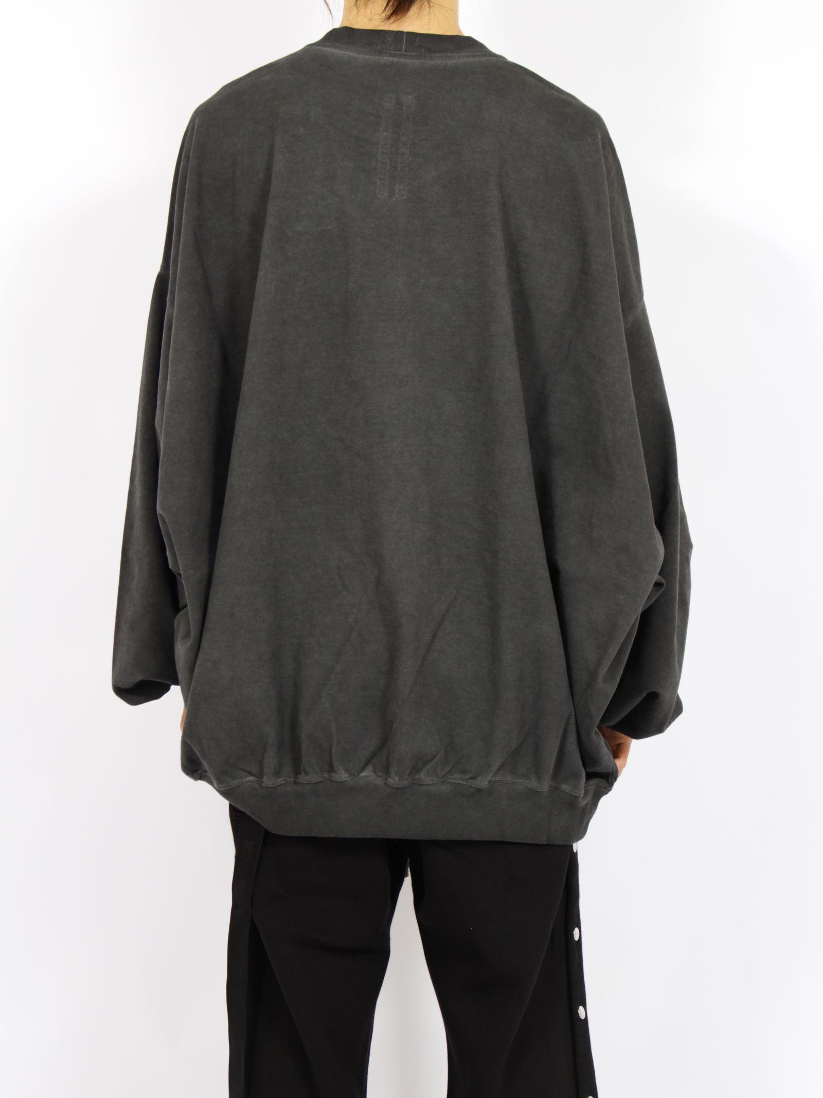 【26AW】ハン クルーネック 長袖 スウェット カットソー / HUN CREWNECK / フェードブラック / シルバー