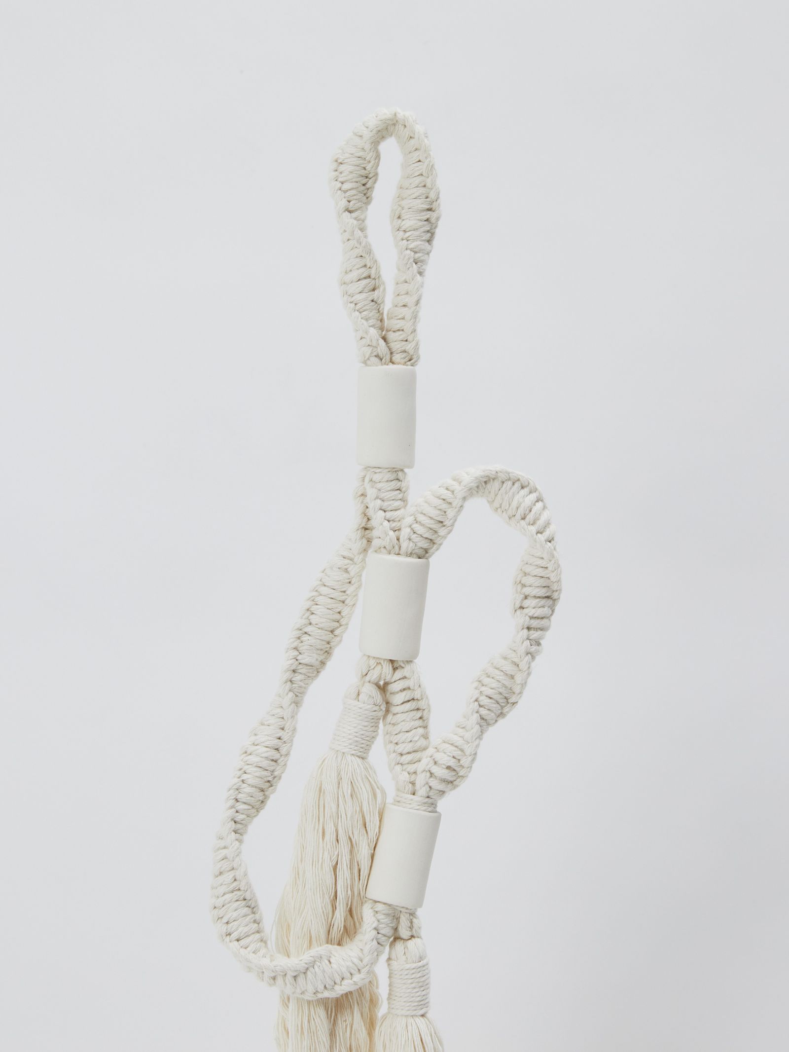 ”COA.”別注 壁掛け フラワーベース / KAKI-OSU:MACRAME FLOWER VASE / ホワイト