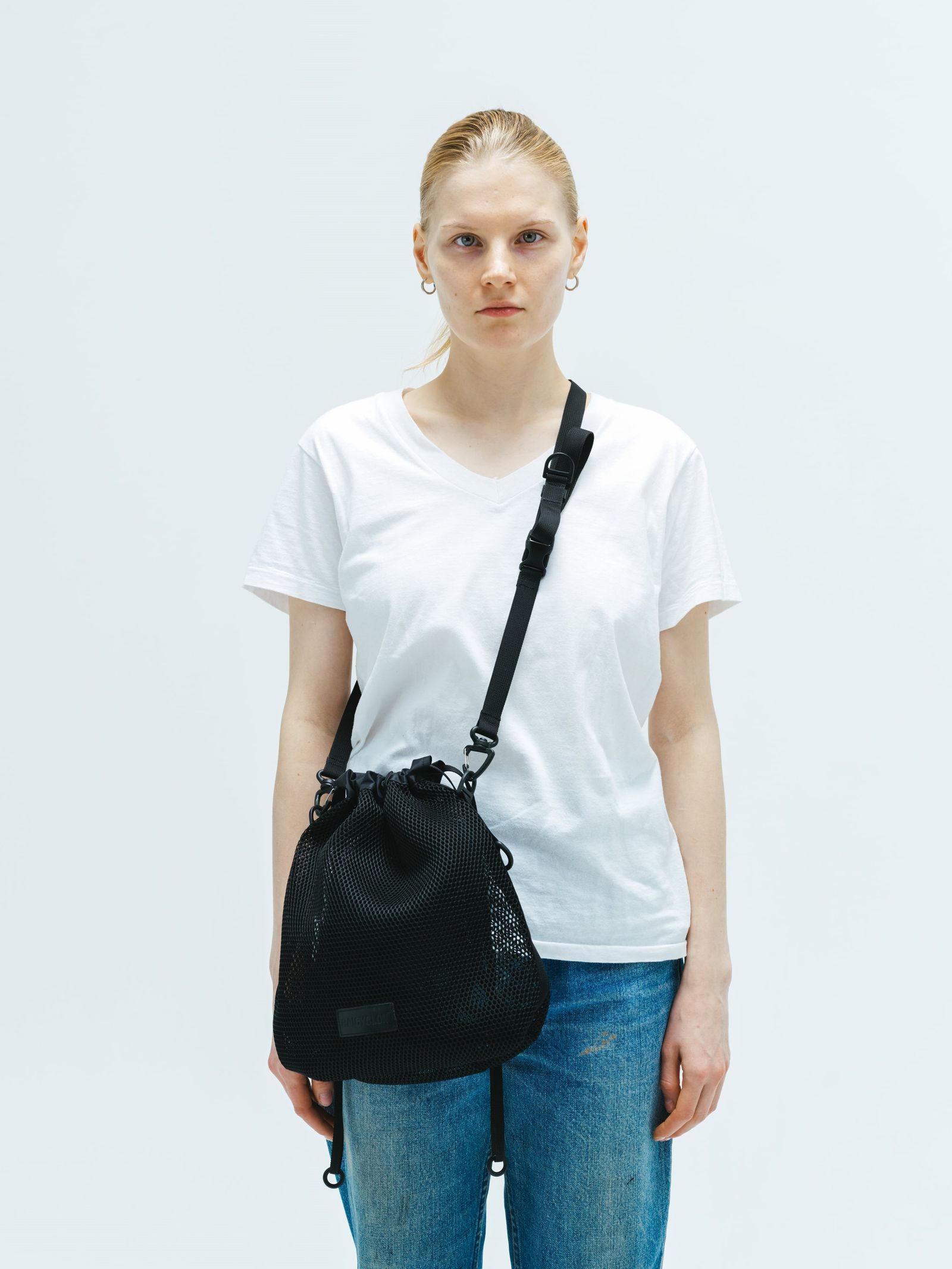 メッシュ ドローストリング バッグ / MESH DRAW STRING BAG (SMALL) / ブラック