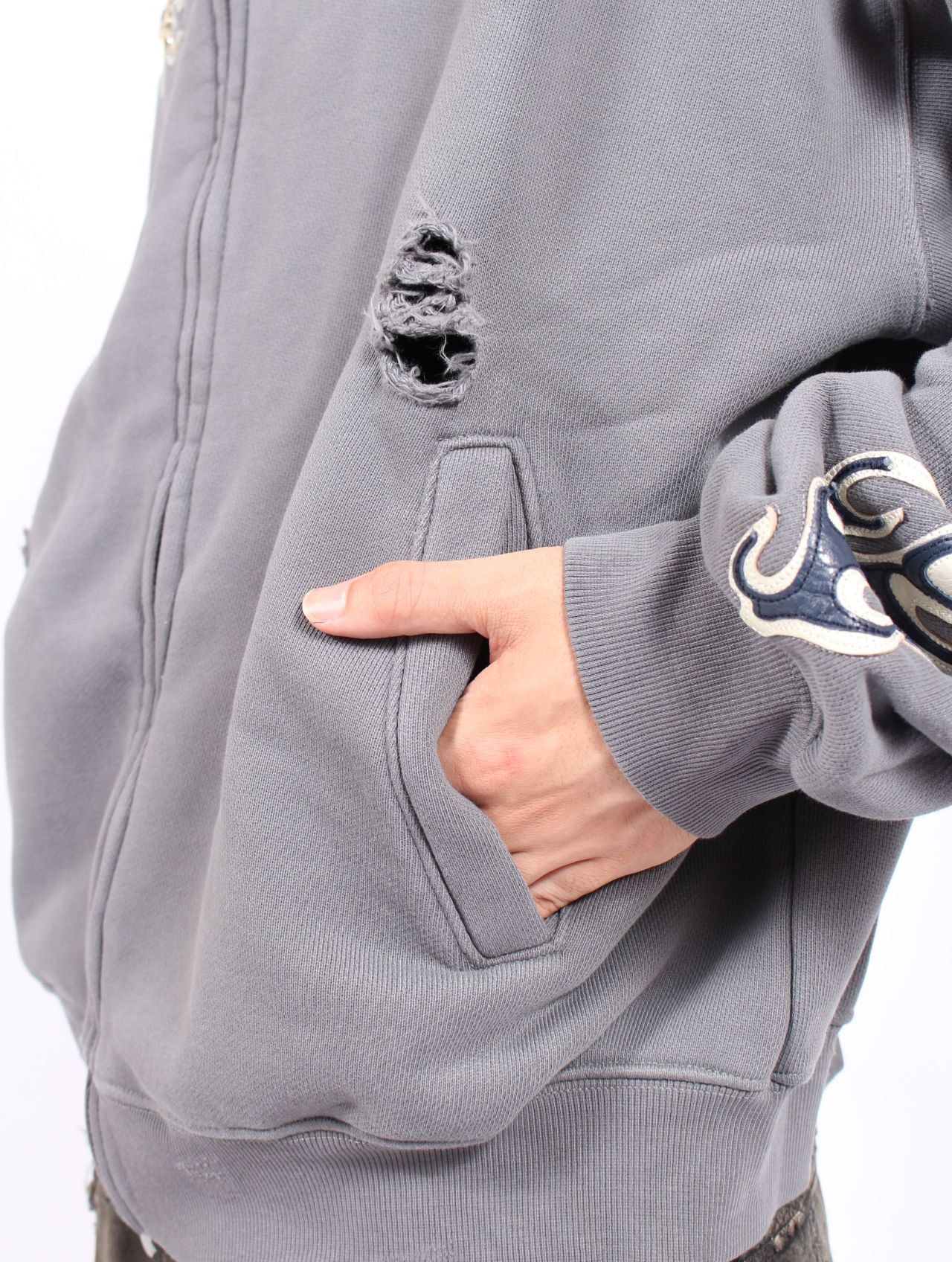 【25AW】レザー フレーム ジップアップ パーカー / LEATHER FLAME HOODED ZIP-UP / グレー