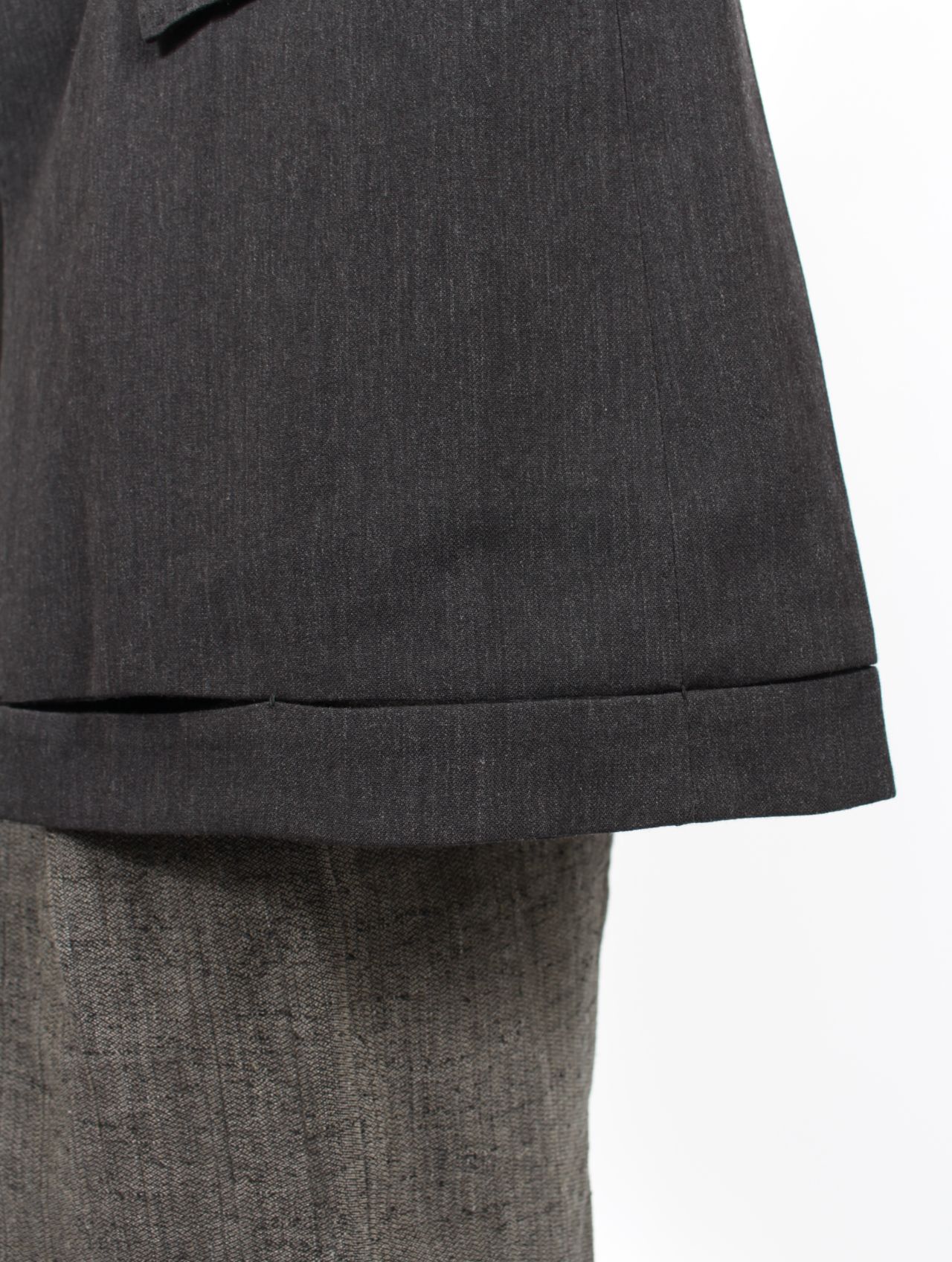 【25SS】モデュラー ハンドステッチ ヘム ジャケット / MODULAR HAND STITCHED HEM JACKET / ダークグレイ