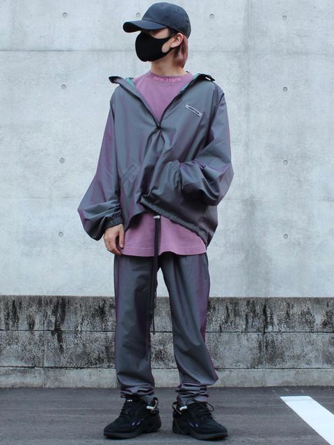 ESSENTIALSでスポーティ×ストリート セットアップコーデ