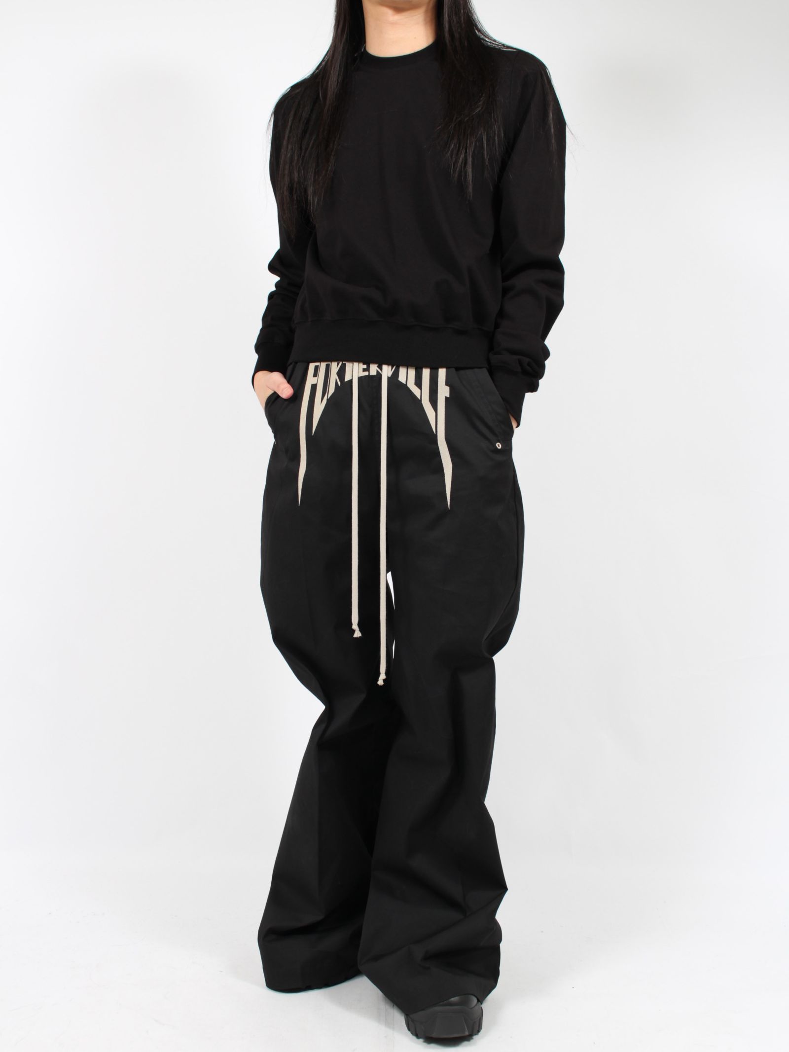 【24AW】クロップ クルーネック スウェット / CROPPED CREWNECK SWEAT / ブラック