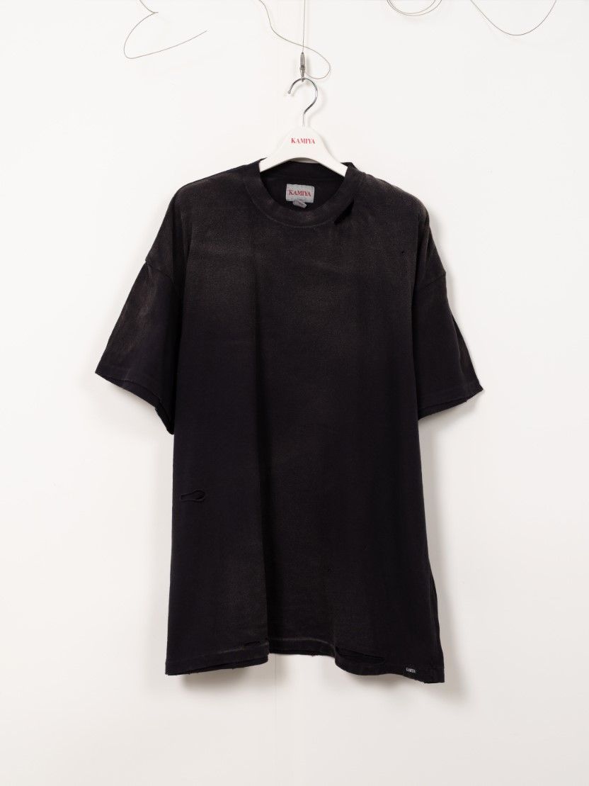 KAMIYA KMY-SNAKE DISTRESSED Tシャツ プリント 半袖 KAMIYA（カミヤ） / “KMY-SNAKE” Distressed T-shirt | 公式通販