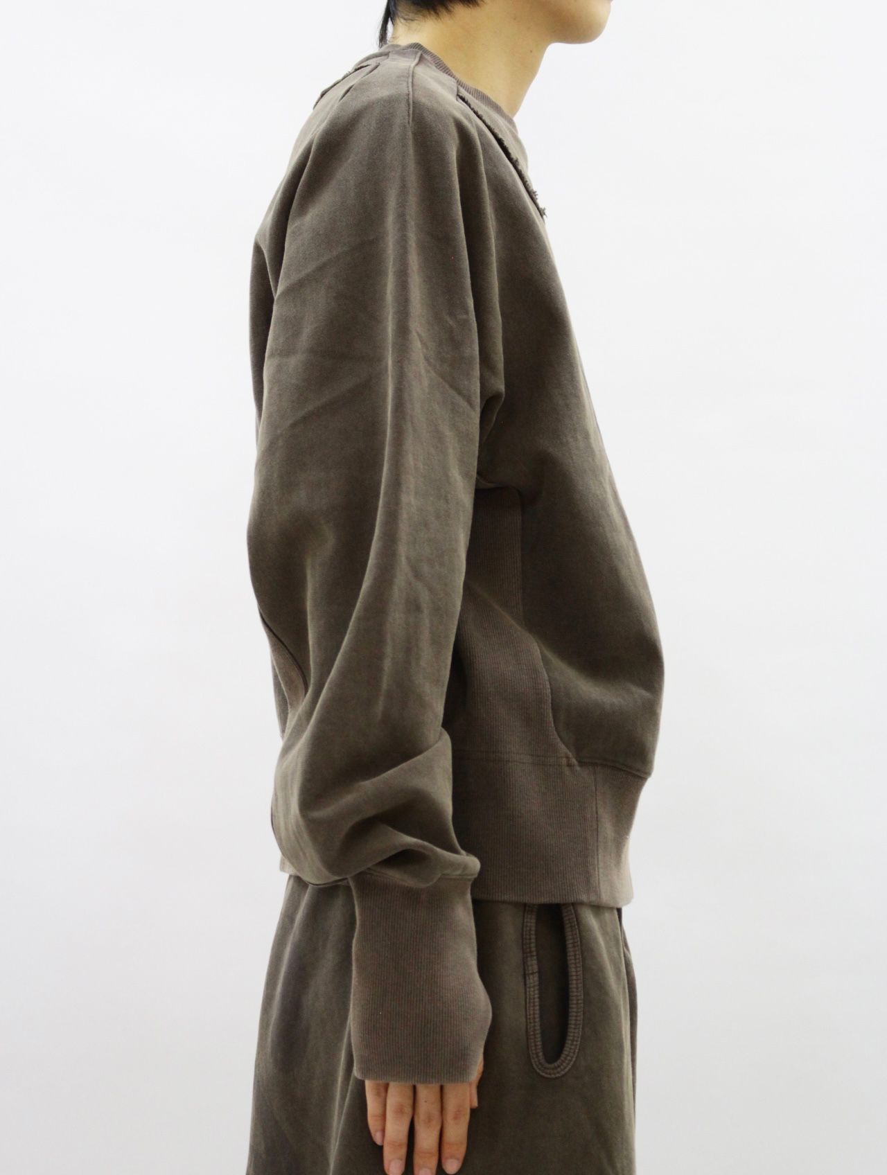 【25AW】25 スウェット トップス / 25 TOP / ブラウン