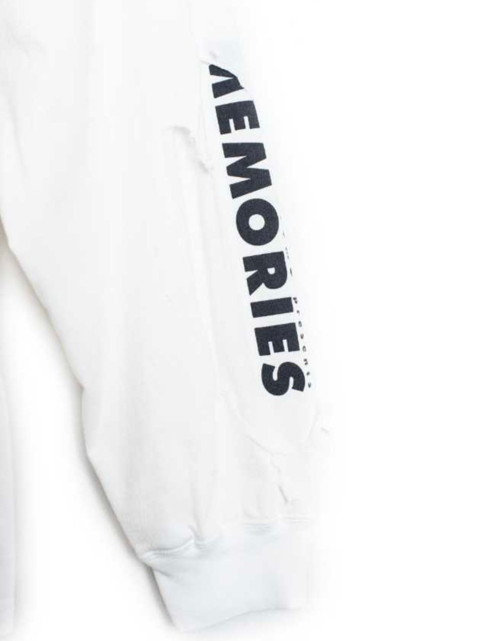 【26SS】"メモリーズ" 大友克洋 ロングスリーブ Tシャツ 長袖 Tシャツ / MEMORIES M.V Crush L/SL Tee  / ホワイト