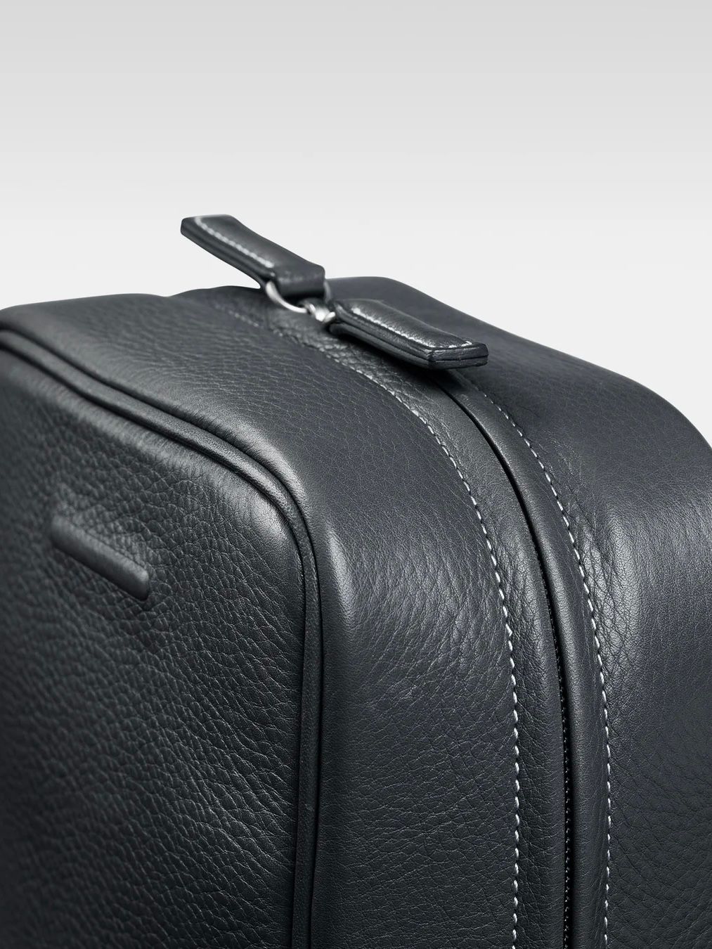 ウィークエンド カメラバッグ ミディアム / WEEKEND CAMERA BAG MEDIUM / グレー