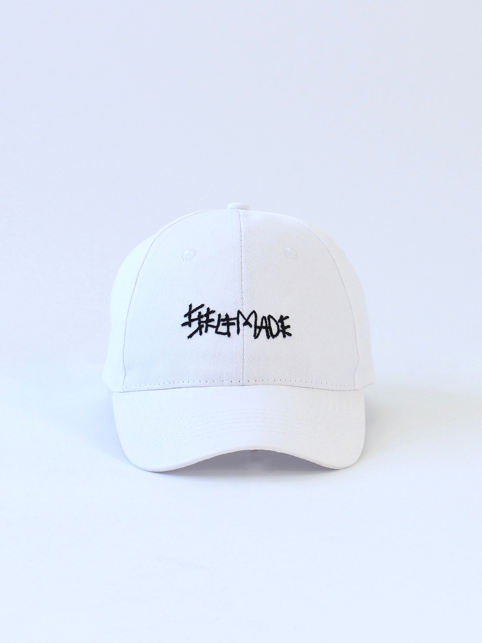 刺繍ロゴ ベースボールキャップ / BASEBALL HAT WITH LOGO EMBROIDERY / ホワイト