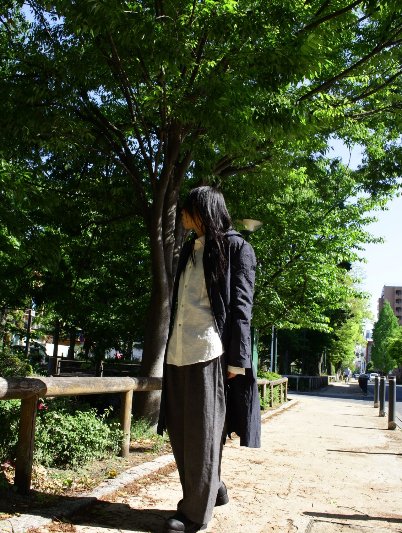 【25SS】オーバーサイズ スカーフ付き ノーカラー ロングジャケット / OVERSIZE DETACHBLE AVIATOR HAT SCARF LONG JACKET / オフブラック