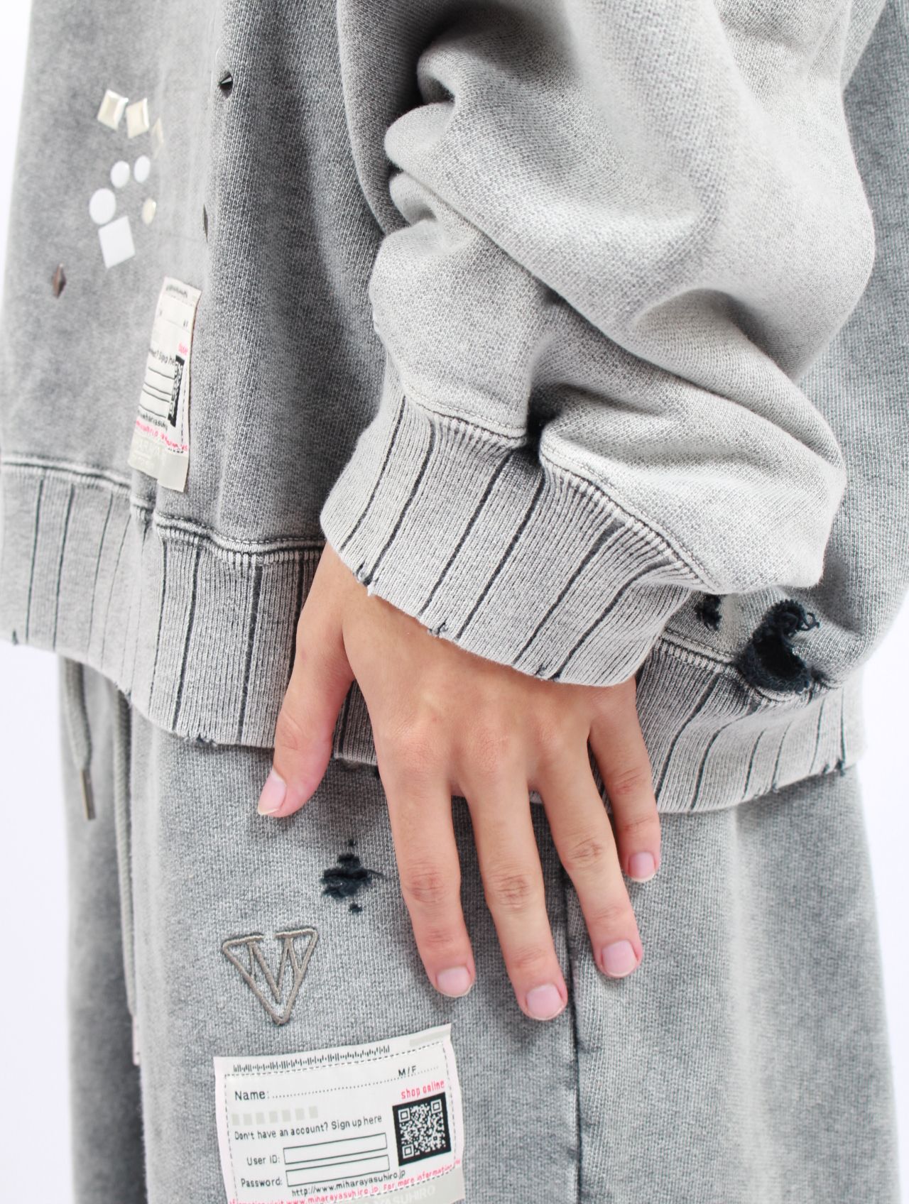 【25AW】エンブリッシュ ブリーチ プルオーバー / EMBELLISH BLEACH PO / グレー