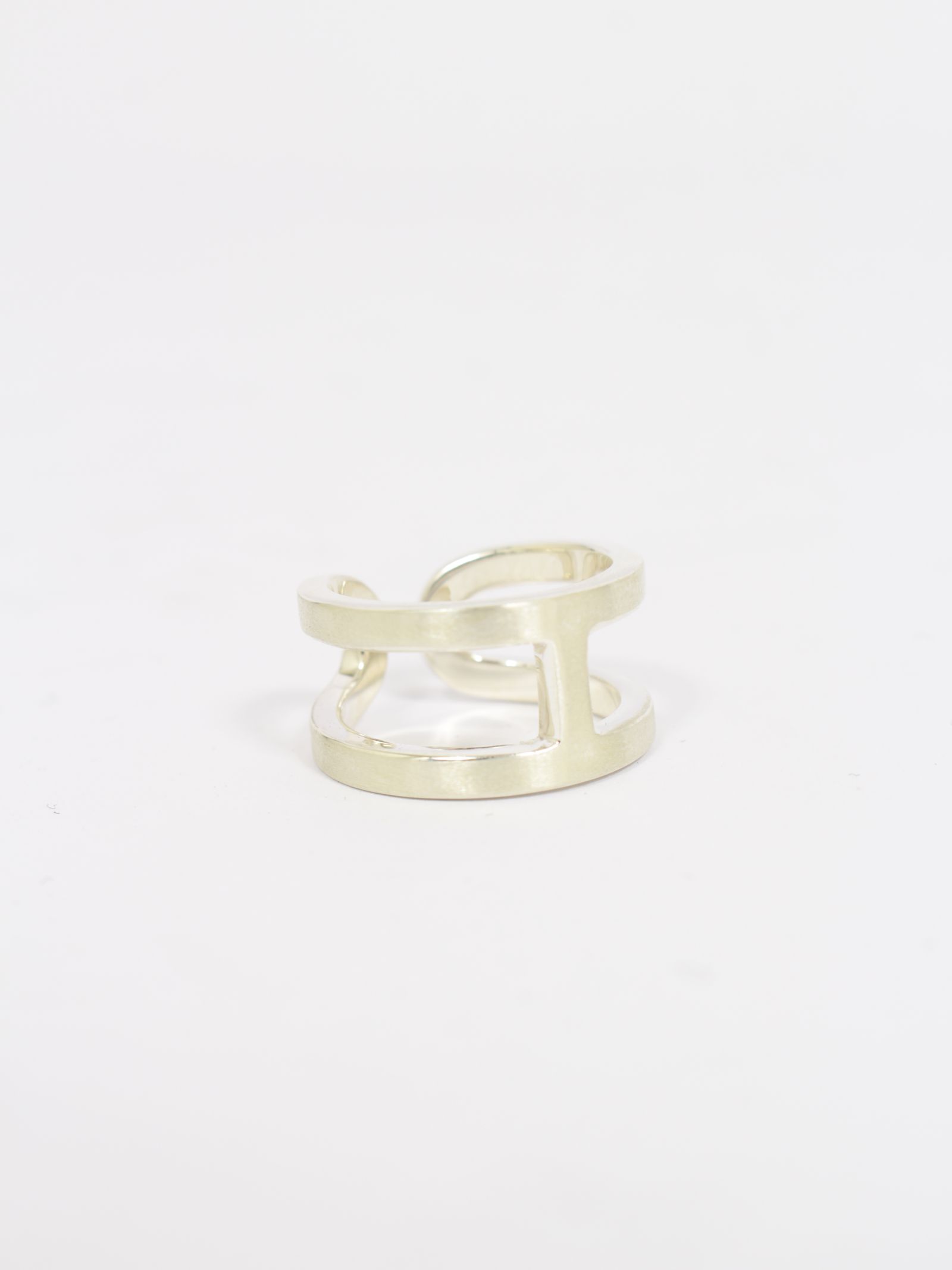 H リング ウィズ ヘアー ライン / H RING WITH HAIR LINE / シルバー
