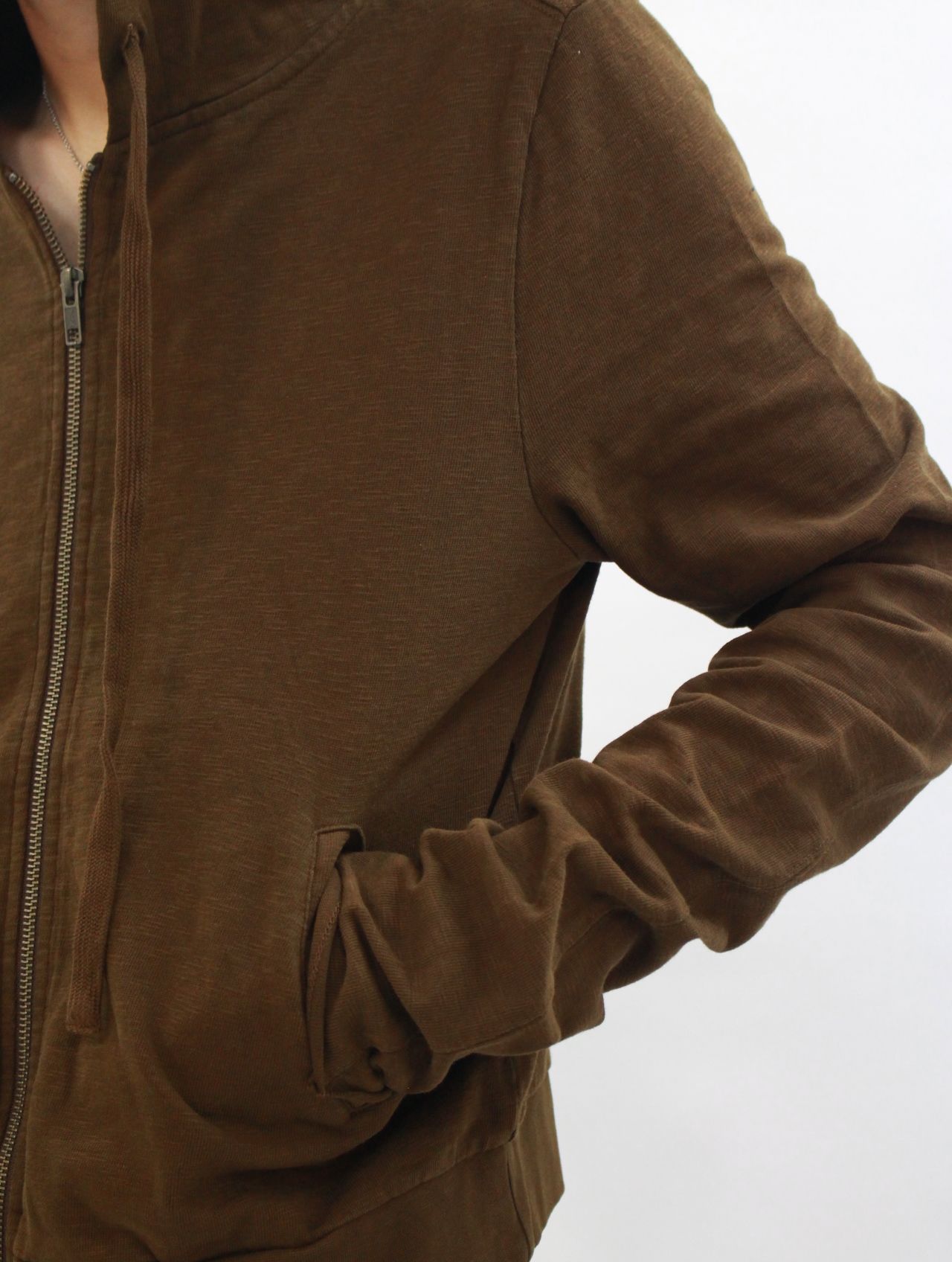 ライトウェイト クロップド ジップアップ フーディー パーカー / LIGHTWEIGHT CROPPED  ZIP UP / BRUNETTE (ブラウン)