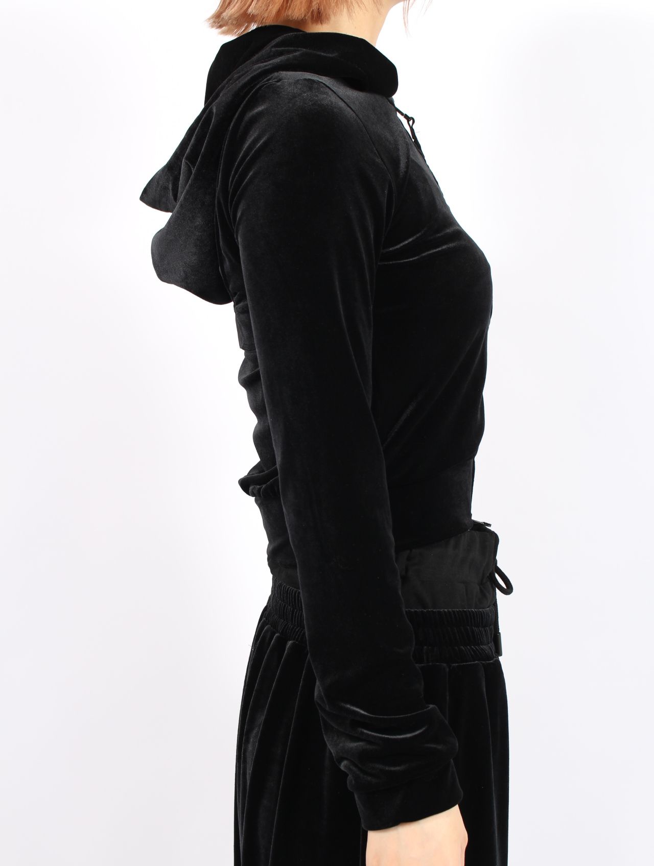 【25AW】マイクロ ブラ ベロア フーディー / MICRO BRA VELOUR HOODIE / ブラック