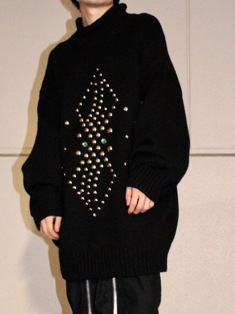 "WE11DONE"コレクションラインニットを取り入れたカジュアルコーデ