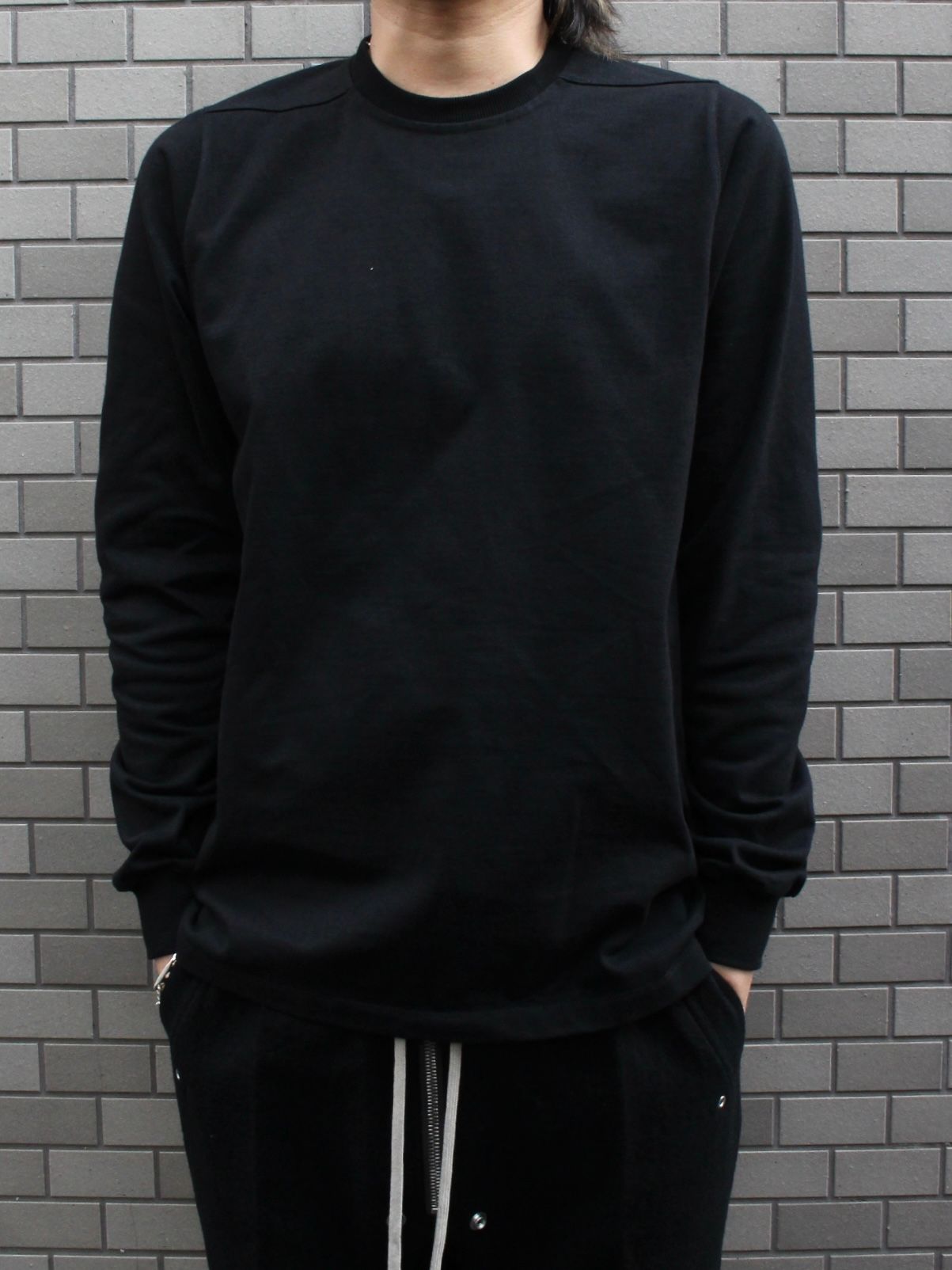 【25AW】リブ クルーネック 長袖スウェット シャツ / SHORT CREWNECK LS / ブラック