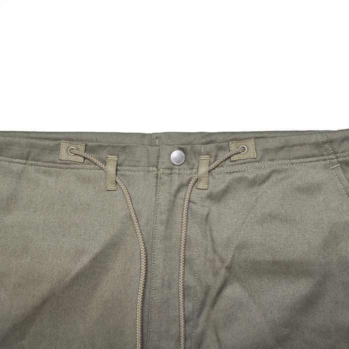 DESCENDANT - BUSH TWILL TROUSERS / OLIVE DRAB | Stripe Online Store