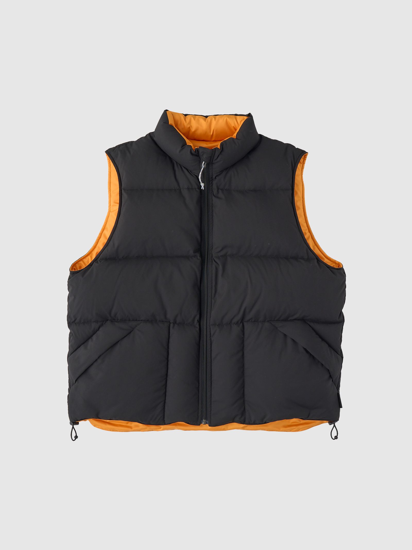 SEDAN ALL-PURPOSE - REVERSIBLE DOWN VEST / BLACK×MANGO | Stripe Online Store