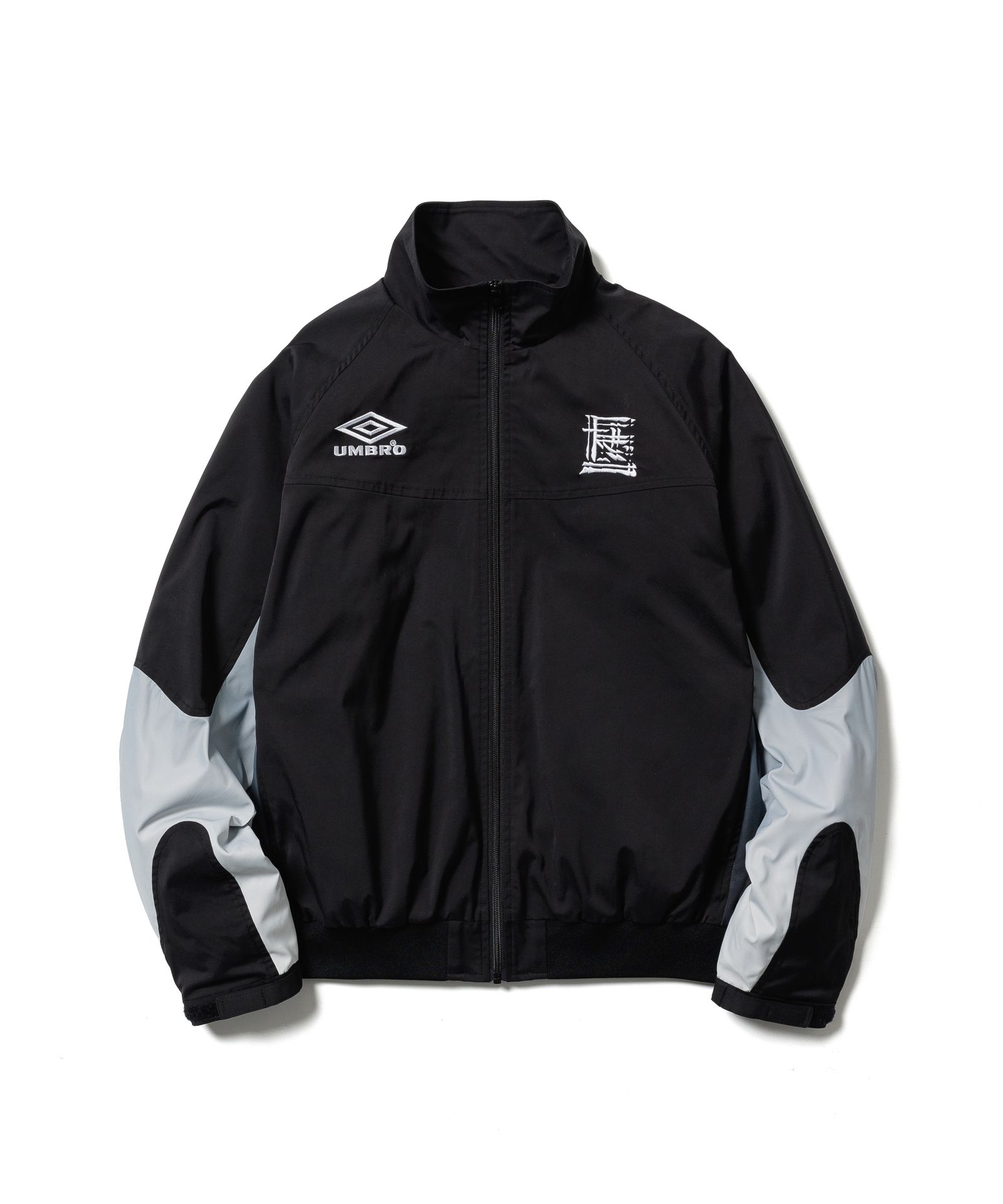 ジャケット・アウター F-LAGSTUF-F X UMBRO TRACK JACKET F-LAGSTUF-F × UMBRO コラボ “GRADATION TRACK JACKET”が2025年