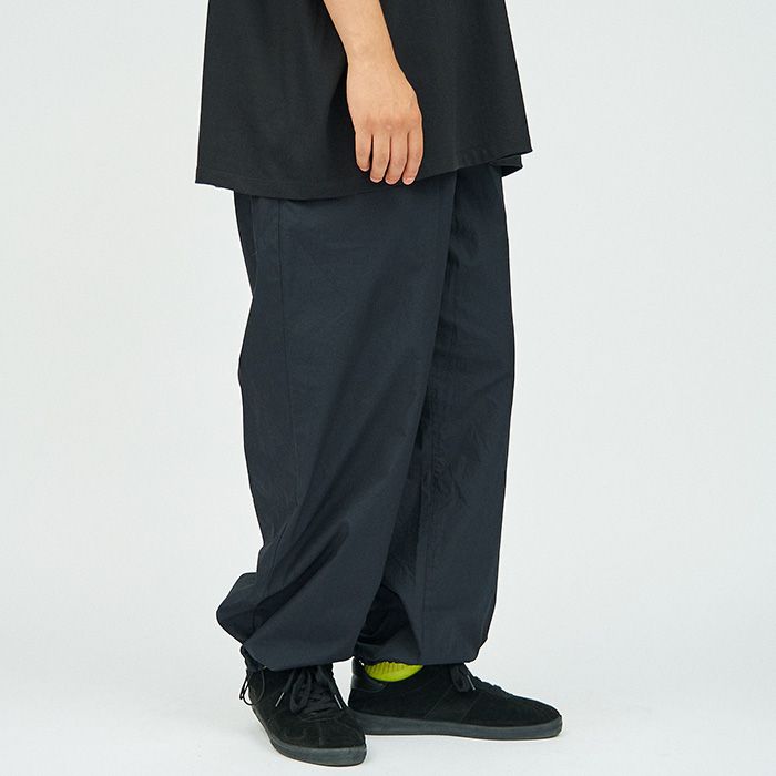 UTILITY OVER PANTS / BLACK