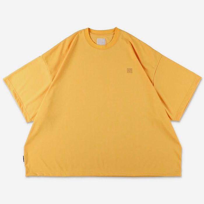 LOGO SUPER BIG TECH SS TEE | YELLOW