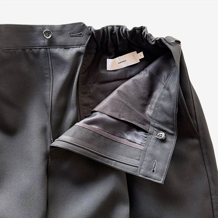 Scale Off Wool Wide Slacks / Black