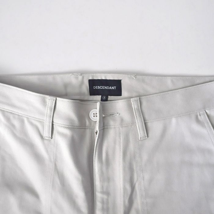 DESCENDANT - DOCK SATIN SHORTS / OFF WHITE | Stripe Online Store