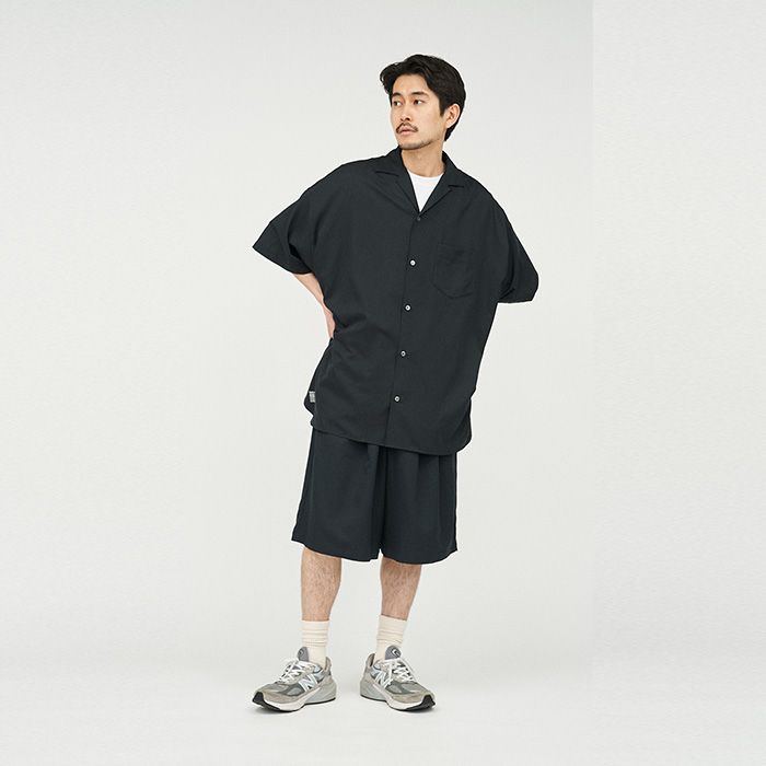 COOLFIBER TWO TUCK EASY SHORTS / BLACK