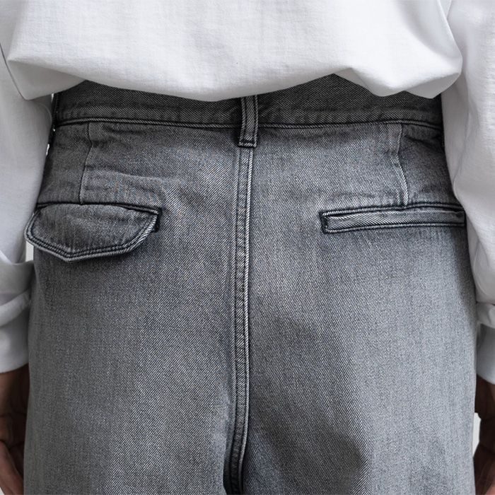 Selvage Denim Two Tuck Pants -LIGHT FADE- / BLACK LIGHT FADE