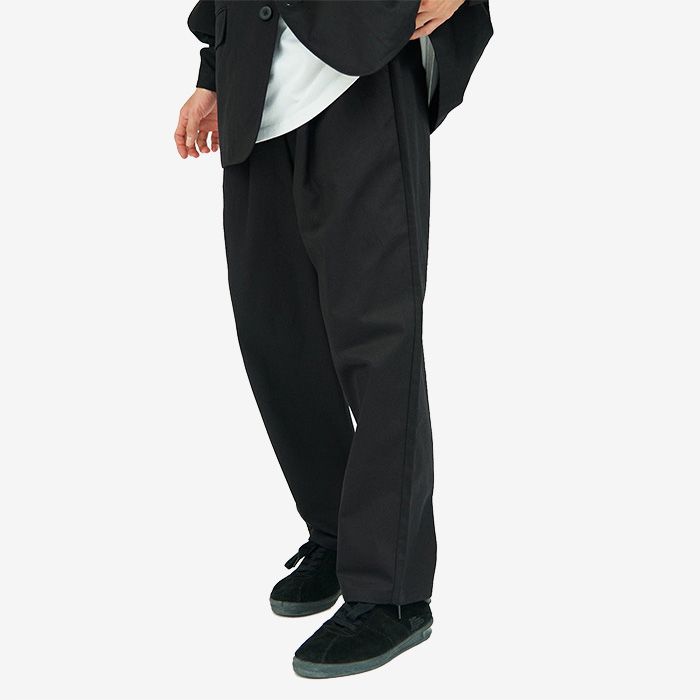 CORPORATE EASY CHINO PANTS / BLACK