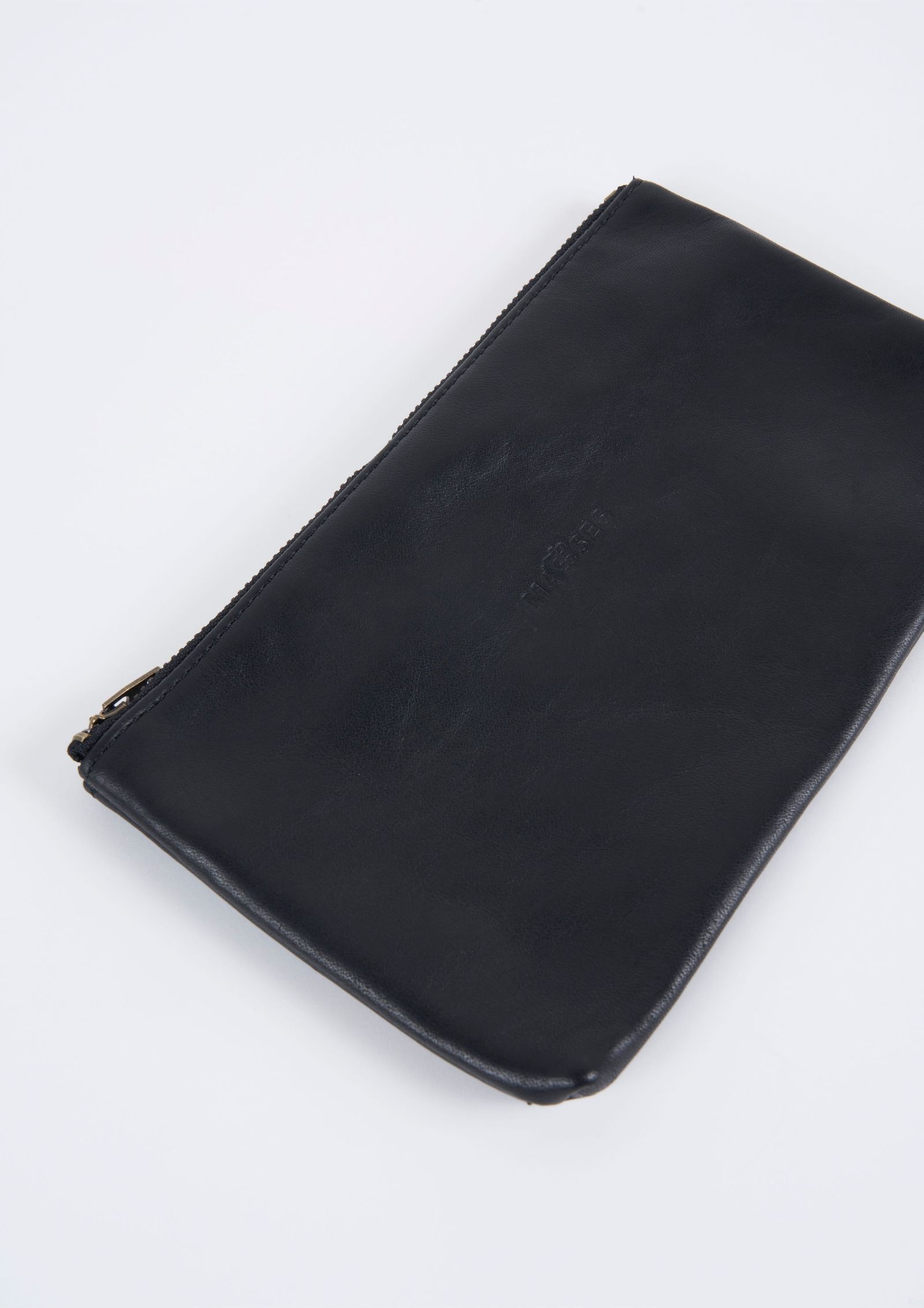 LEATHER CASE M / BLACK