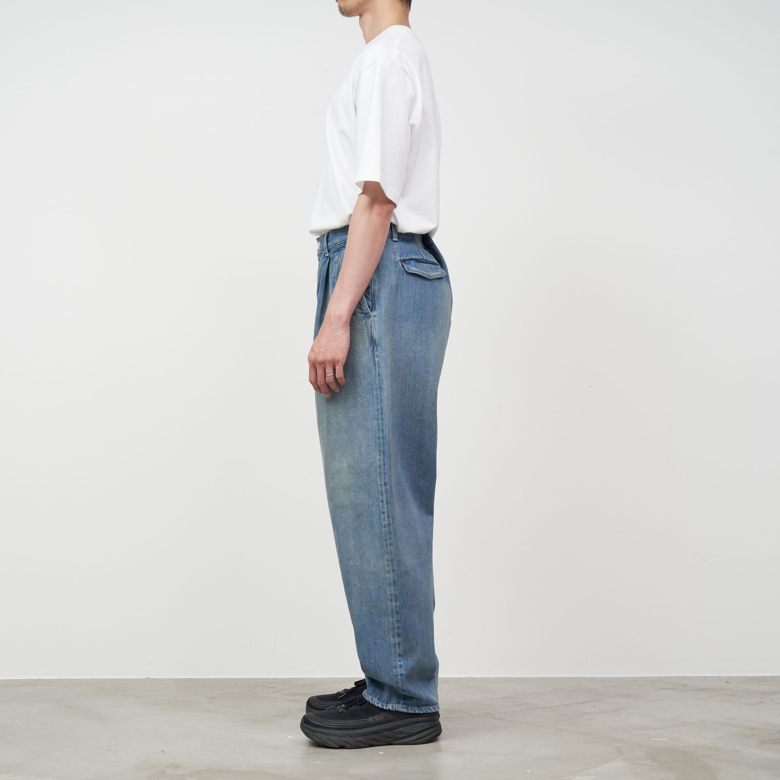 Graphpaper - Selvage Denim Two Tuck Tapered Pants / LIGHT FADE
