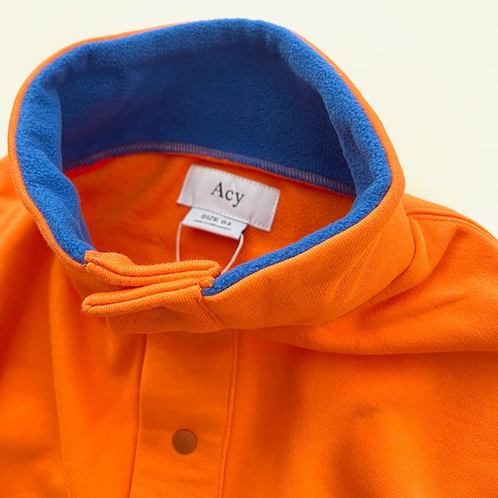 Acy - HI NECK SWEAT / ORANGE | Stripe Online Store