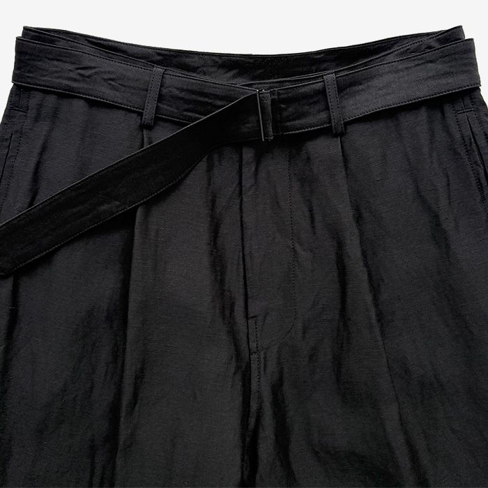 Linen Cupro Back Satin Belted Pants / Black