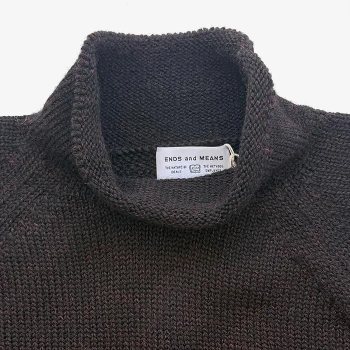Roll Neck Knit / Red Black