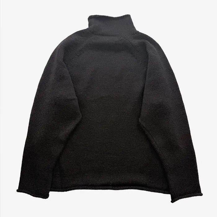 Roll Neck Knit / Red Black