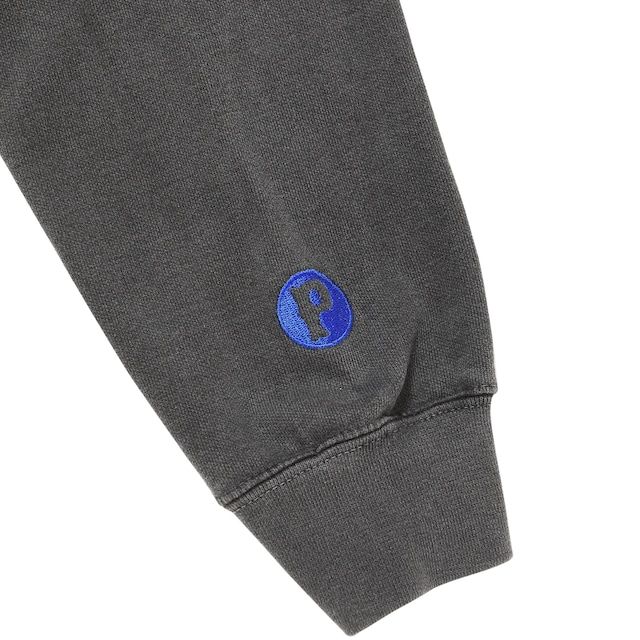 RUNNING LOGO HOODIE / ASH BLACK / プリントパーカー