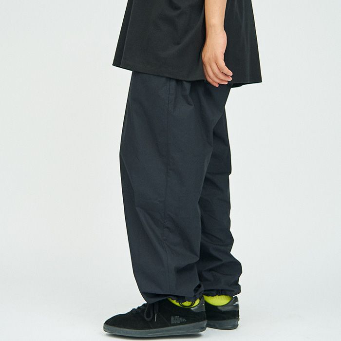 UTILITY OVER PANTS / BLACK