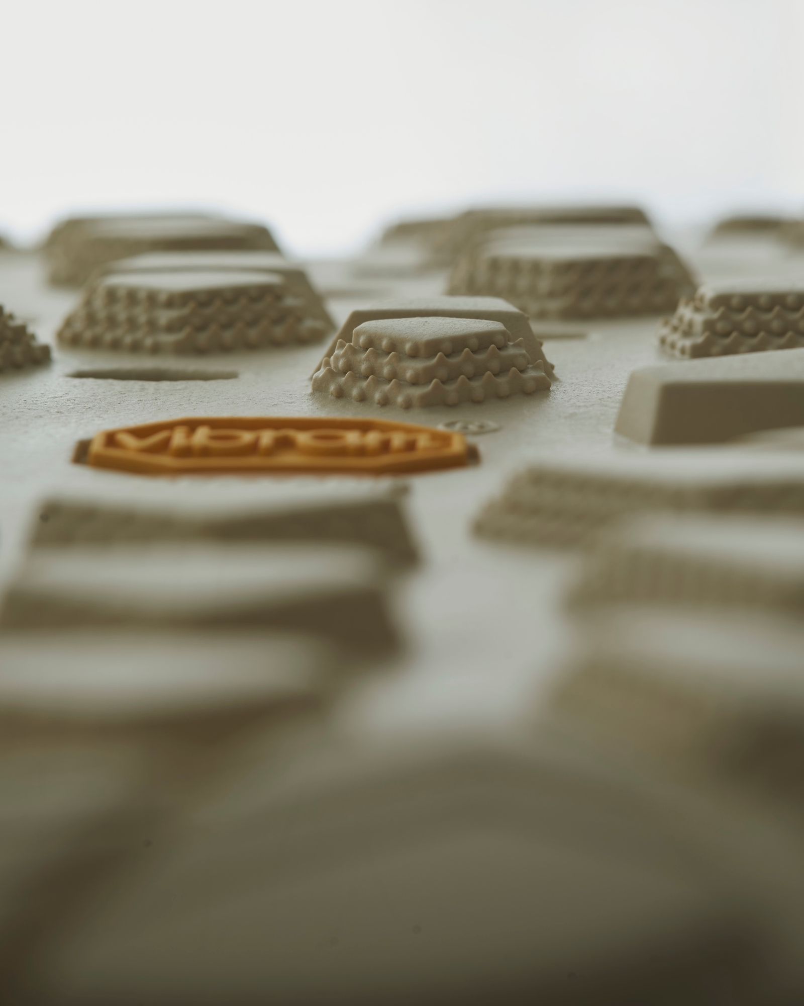 Mizuno × nonnative WAVE MUJIN LS MID GTX nonnative / VINTAGE KHAKI