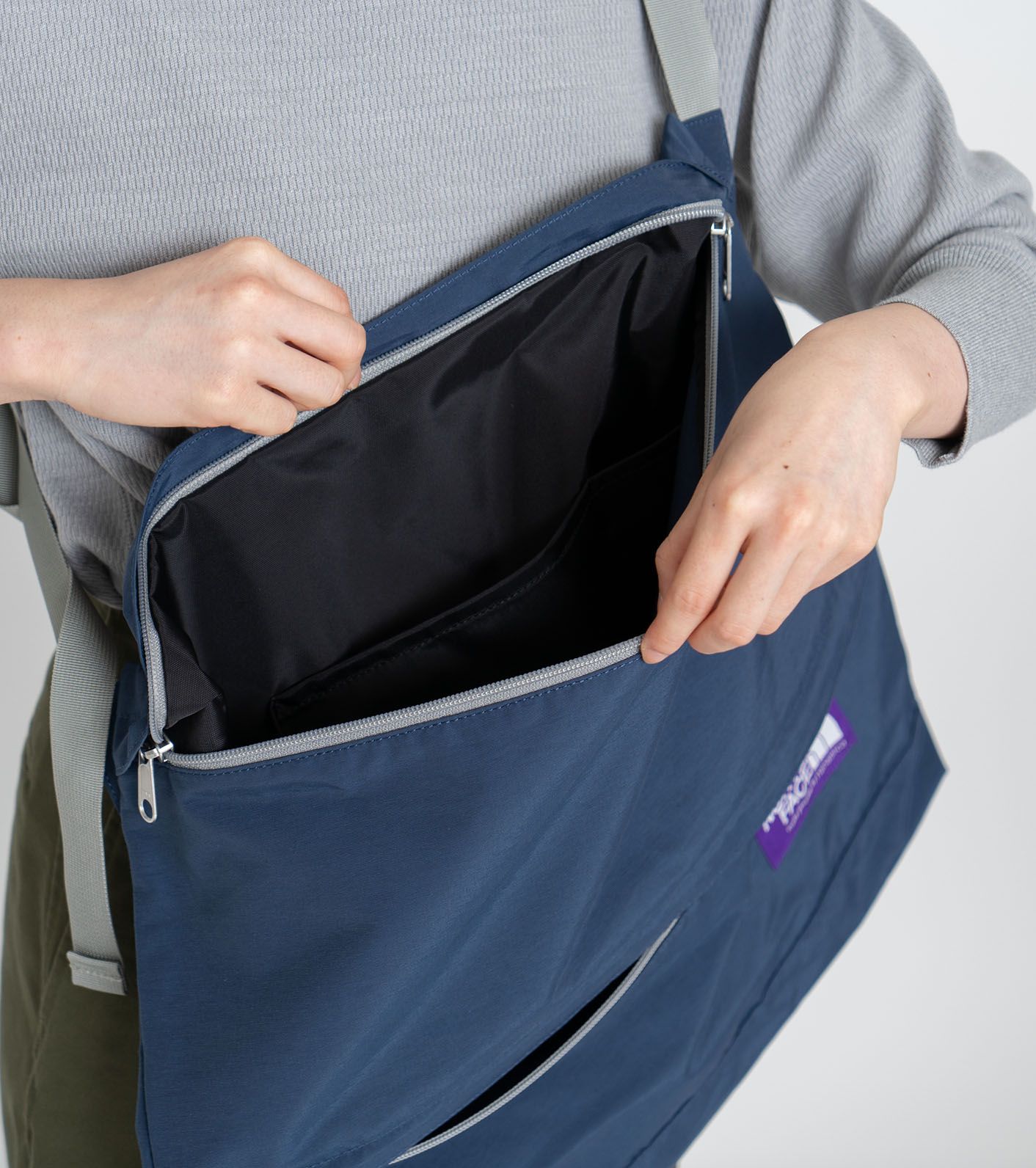 THE NORTH FACE PURPLE LABEL - Field Shoulder Bag | Stripe Online Store