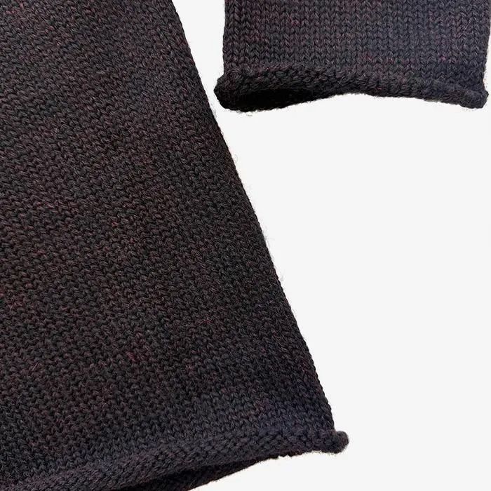 Roll Neck Knit / Red Black