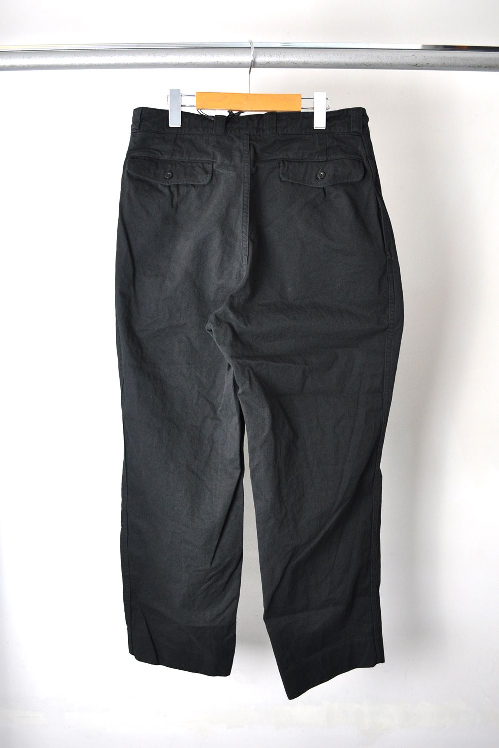 Ets.MATERIAUX - M52 Chino Pants / BLACK | Stripe Online Store