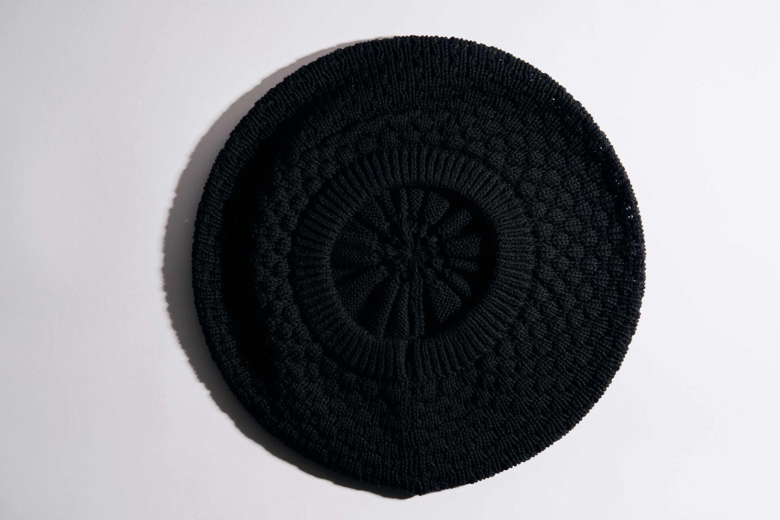 TAM / BLACK
