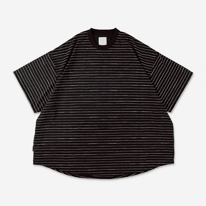SUPER BIG SIDE STRIPE TECH SS TEE | BLACK