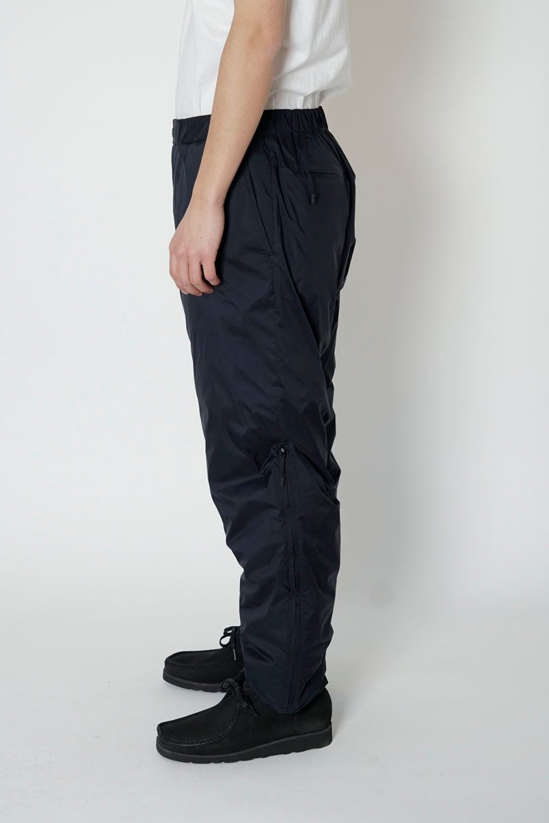 UNIVERSAL PRODUCTS - ALLIED DOWN TRACK PANTS / BLACK | Stripe