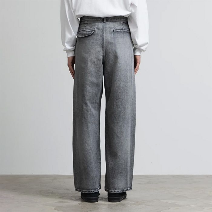 Selvage Denim Two Tuck Pants -LIGHT FADE- / BLACK LIGHT FADE