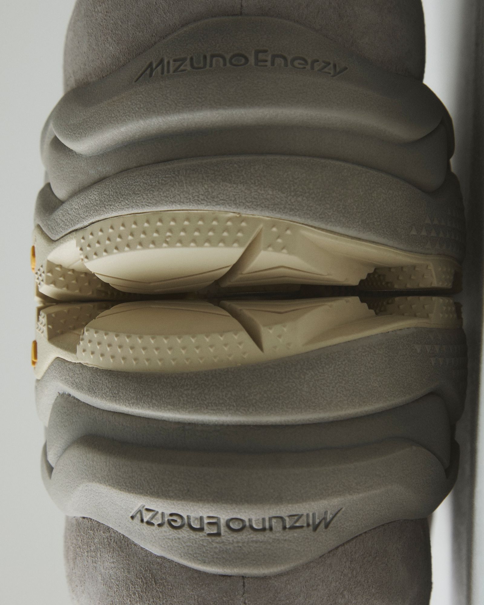 Mizuno × nonnative WAVE MUJIN LS MID GTX nonnative / VINTAGE KHAKI