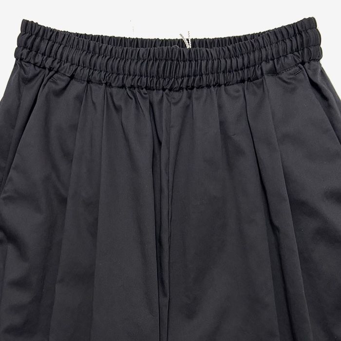 Silicon Poplin Two Tuck Easy Wide Pants / Black