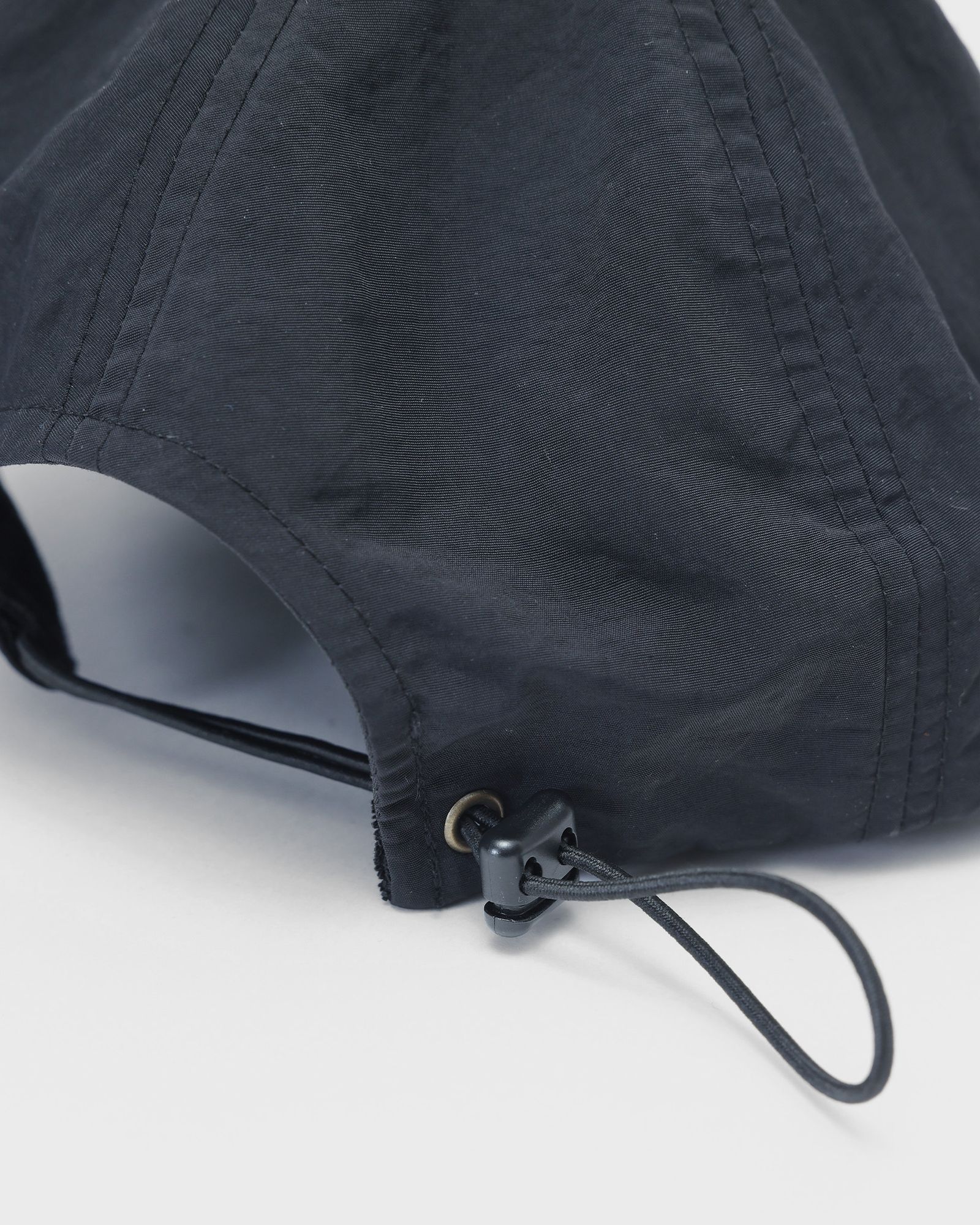 TECH LOGO CAMP CAP / BLACK