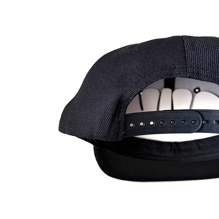Flat Visor Cap / BLACK / スナップバックキャップ